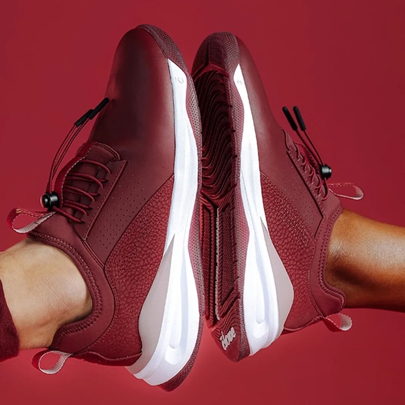 CLOVE NURSE LIMITED EDITION Maroon color SHOES SIZE  7  women’s unisex - Picture 1 of 15